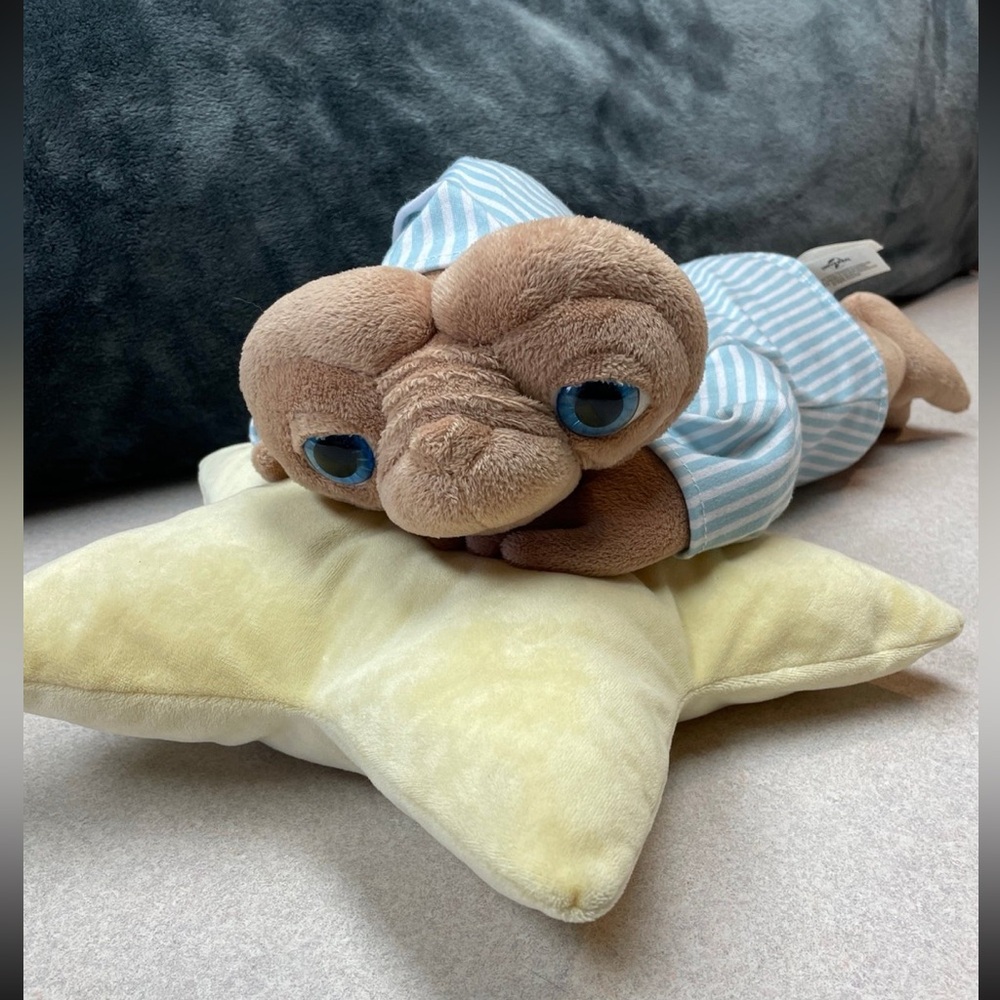Vintage 21" ET Extra
Terrestrial Plush
Universal